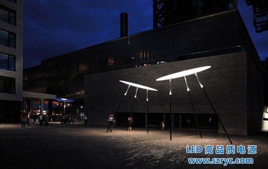 LED看成UFO！眼瞎還是太像？