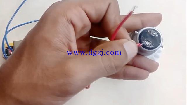 1924361014-1 1924361014-1